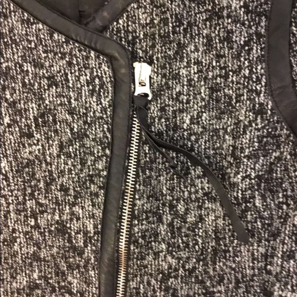 Jacket - Picture 4 of 5
